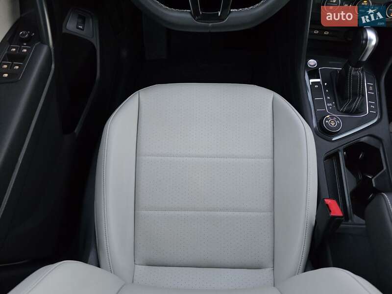 Позашляховик / Кросовер Volkswagen Tiguan 2020 в Кривому Розі фото 71 Позашляховик / Кросовер Volkswagen Tiguan 2020 в Кривому Розі