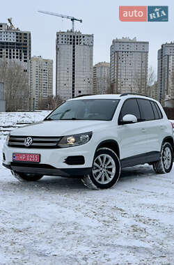 Внедорожник / Кроссовер Volkswagen Tiguan 2017 в Киеве