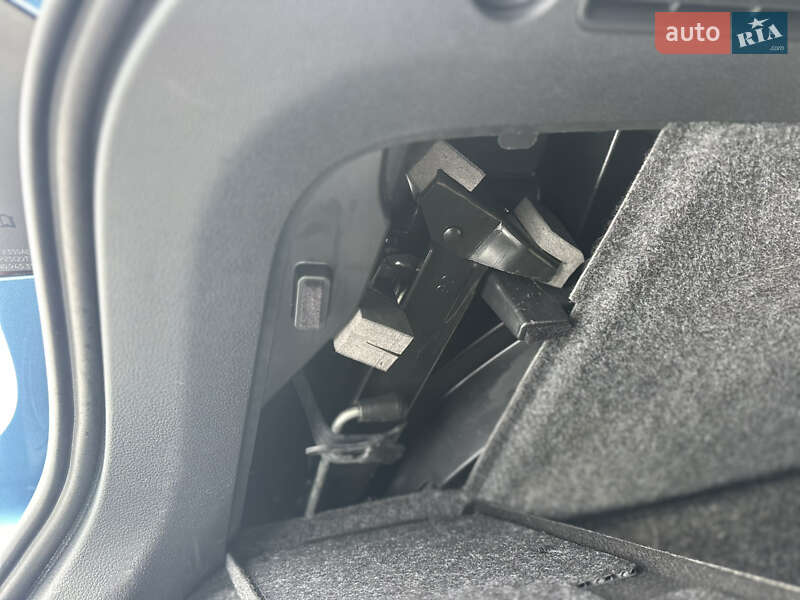 Позашляховик / Кросовер Volkswagen Tiguan 2016 в Львові фото 13 Позашляховик / Кросовер Volkswagen Tiguan 2016 в Львові