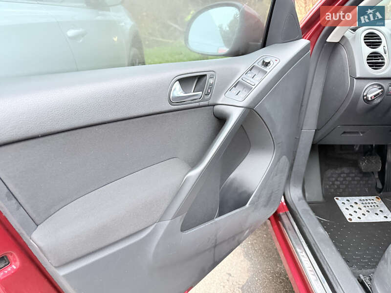 Внедорожник / Кроссовер Volkswagen Tiguan 2010 в Харькове фото 59 Внедорожник / Кроссовер Volkswagen Tiguan 2010 в Харькове