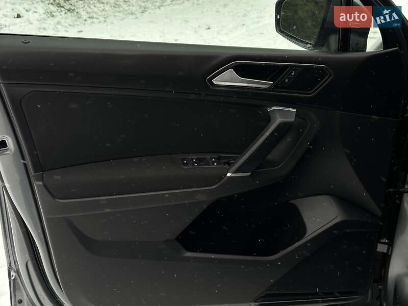 Внедорожник / Кроссовер Volkswagen Tiguan 2017 в Львове фото 34 Внедорожник / Кроссовер Volkswagen Tiguan 2017 в Львове