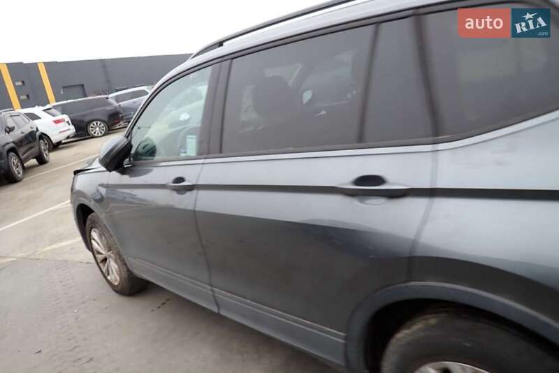 Внедорожник / Кроссовер Volkswagen Tiguan 2017 в Ходорове фото 5 Внедорожник / Кроссовер Volkswagen Tiguan 2017 в Ходорове