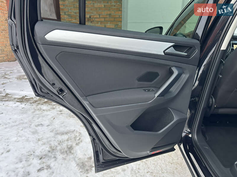 Внедорожник / Кроссовер Volkswagen Tiguan 2018 в Луцке фото 36 Внедорожник / Кроссовер Volkswagen Tiguan 2018 в Луцке