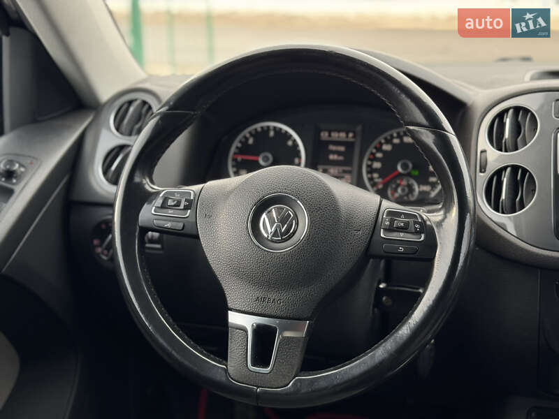 Внедорожник / Кроссовер Volkswagen Tiguan 2016 в Бердичеве