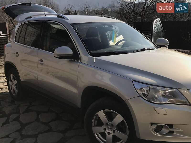 Позашляховик / Кросовер Volkswagen Tiguan 2010 в Делятині фото 2 Позашляховик / Кросовер Volkswagen Tiguan 2010 в Делятині