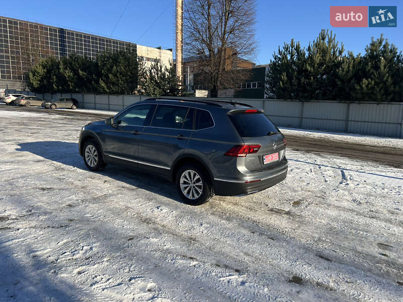 Внедорожник / Кроссовер Volkswagen Tiguan 2017 в Луцке фото 11 Внедорожник / Кроссовер Volkswagen Tiguan 2017 в Луцке