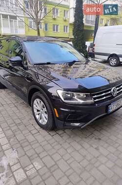 Позашляховик / Кросовер Volkswagen Tiguan 2017 в Івано-Франківську