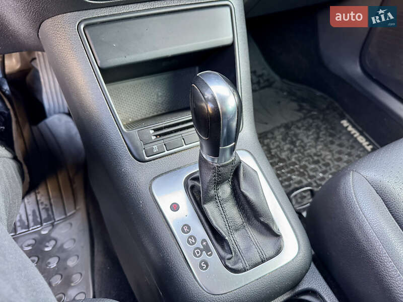 Внедорожник / Кроссовер Volkswagen Tiguan 2012 в Киеве фото 18 Внедорожник / Кроссовер Volkswagen Tiguan 2012 в Киеве