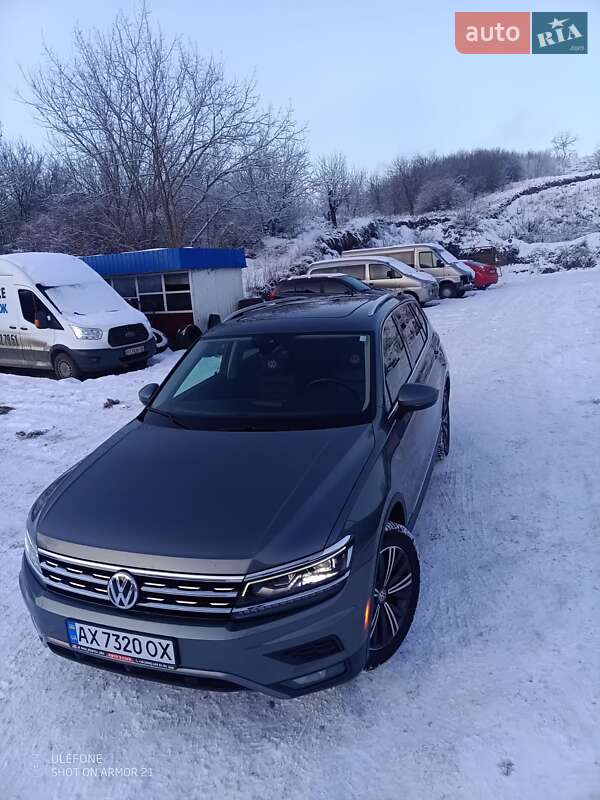 Внедорожник / Кроссовер Volkswagen Tiguan 2018 в Чугуеве