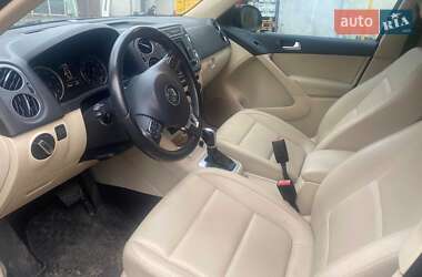 Позашляховик / Кросовер Volkswagen Tiguan 2016 в Чернівцях