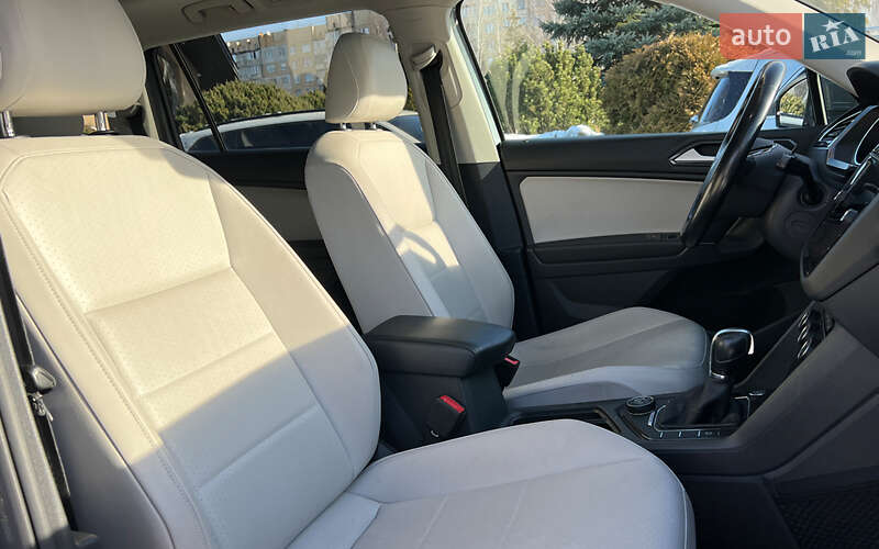 Внедорожник / Кроссовер Volkswagen Tiguan 2018 в Львове фото 21 Внедорожник / Кроссовер Volkswagen Tiguan 2018 в Львове