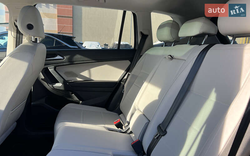 Внедорожник / Кроссовер Volkswagen Tiguan 2018 в Львове фото 24 Внедорожник / Кроссовер Volkswagen Tiguan 2018 в Львове
