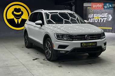 Внедорожник / Кроссовер Volkswagen Tiguan 2018 в Черновцах