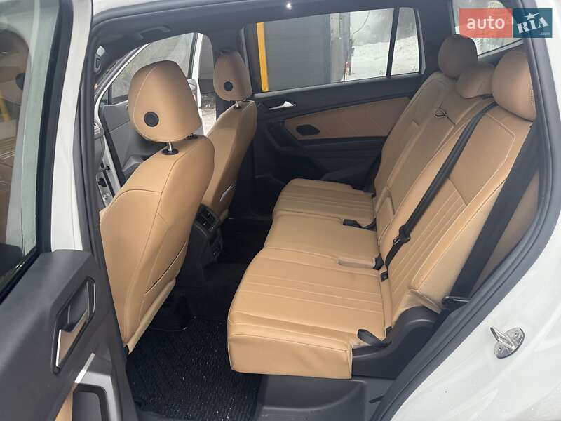 Внедорожник / Кроссовер Volkswagen Tiguan 2023 в Каменском