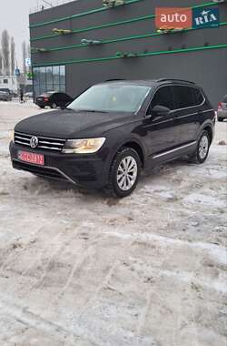 Внедорожник / Кроссовер Volkswagen Tiguan 2018 в Киеве