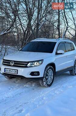 Внедорожник / Кроссовер Volkswagen Tiguan 2011 в Харькове