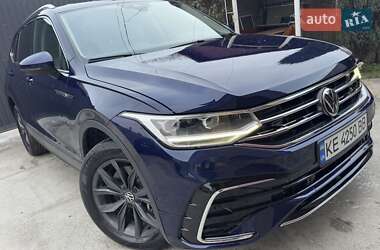 Внедорожник / Кроссовер Volkswagen Tiguan 2023 в Днепре