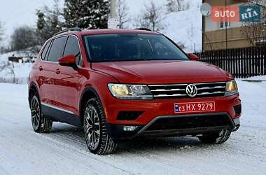 Внедорожник / Кроссовер Volkswagen Tiguan 2018 в Львове