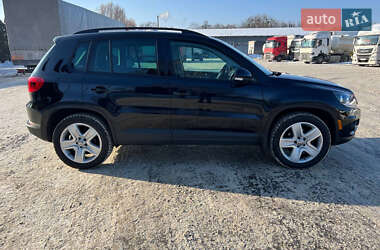 Внедорожник / Кроссовер Volkswagen Tiguan 2015 в Ровно
