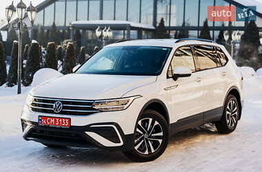 Внедорожник / Кроссовер Volkswagen Tiguan 2023 в Стрые