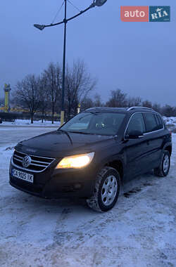 Позашляховик / Кросовер Volkswagen Tiguan 2008 в Києві
