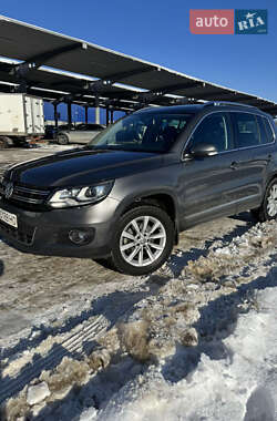 Внедорожник / Кроссовер Volkswagen Tiguan 2015 в Львове