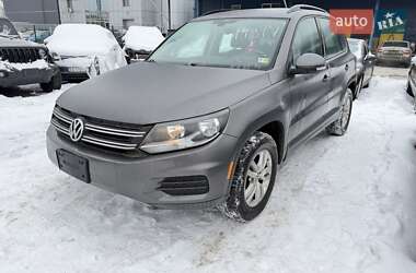 Позашляховик / Кросовер Volkswagen Tiguan 2016 в Києві
