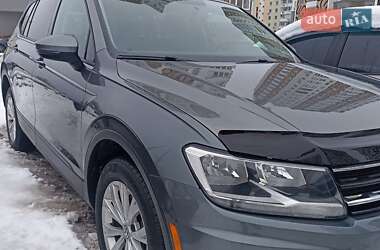 Внедорожник / Кроссовер Volkswagen Tiguan 2017 в Броварах