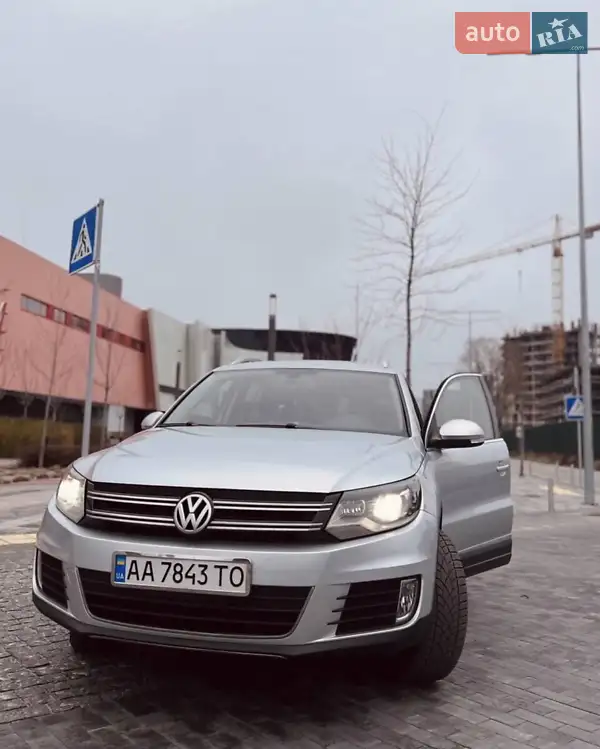 Volkswagen Tiguan 2016 VIN WVGAV7AX0GW578791 фото оголошення 6 з 47