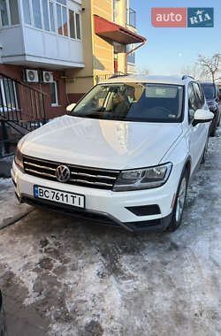 Внедорожник / Кроссовер Volkswagen Tiguan 2019 в Золочеве