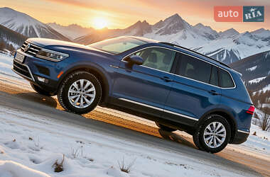 Внедорожник / Кроссовер Volkswagen Tiguan 2018 в Каменец-Подольском