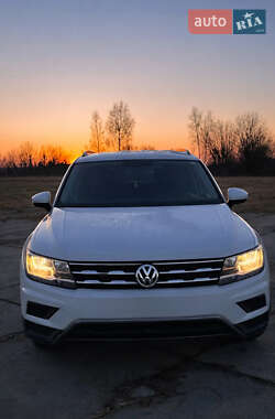 Внедорожник / Кроссовер Volkswagen Tiguan 2020 в Хмельницком