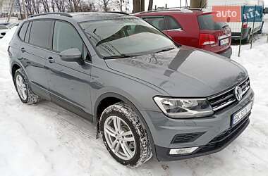 Внедорожник / Кроссовер Volkswagen Tiguan 2020 в Ровно