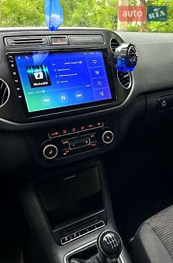 Внедорожник / Кроссовер Volkswagen Tiguan 2013 в Харькове