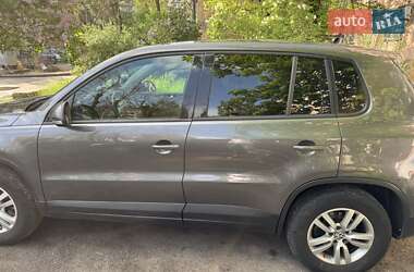 Внедорожник / Кроссовер Volkswagen Tiguan 2012 в Запорожье
