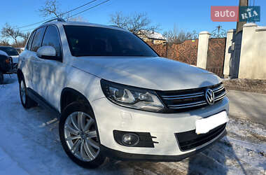 Позашляховик / Кросовер Volkswagen Tiguan 2016 в Києві