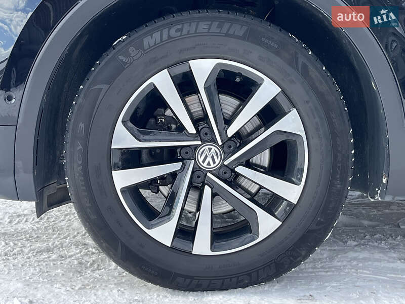 Внедорожник / Кроссовер Volkswagen Tiguan 2019 в Луцке