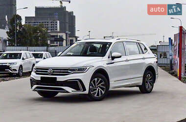 Позашляховик / Кросовер Volkswagen Tiguan 2024 в Києві