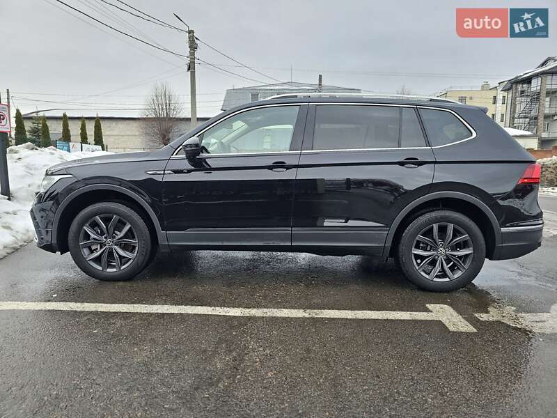 Внедорожник / Кроссовер Volkswagen Tiguan 2023 в Ровно
