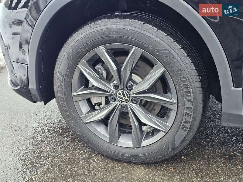 Внедорожник / Кроссовер Volkswagen Tiguan 2023 в Ровно