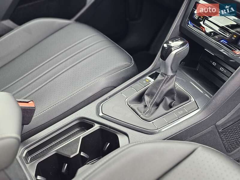 Внедорожник / Кроссовер Volkswagen Tiguan 2023 в Ровно