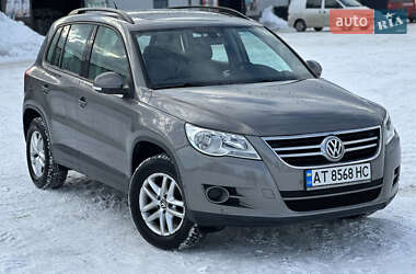 Внедорожник / Кроссовер Volkswagen Tiguan 2010 в Ивано-Франковске