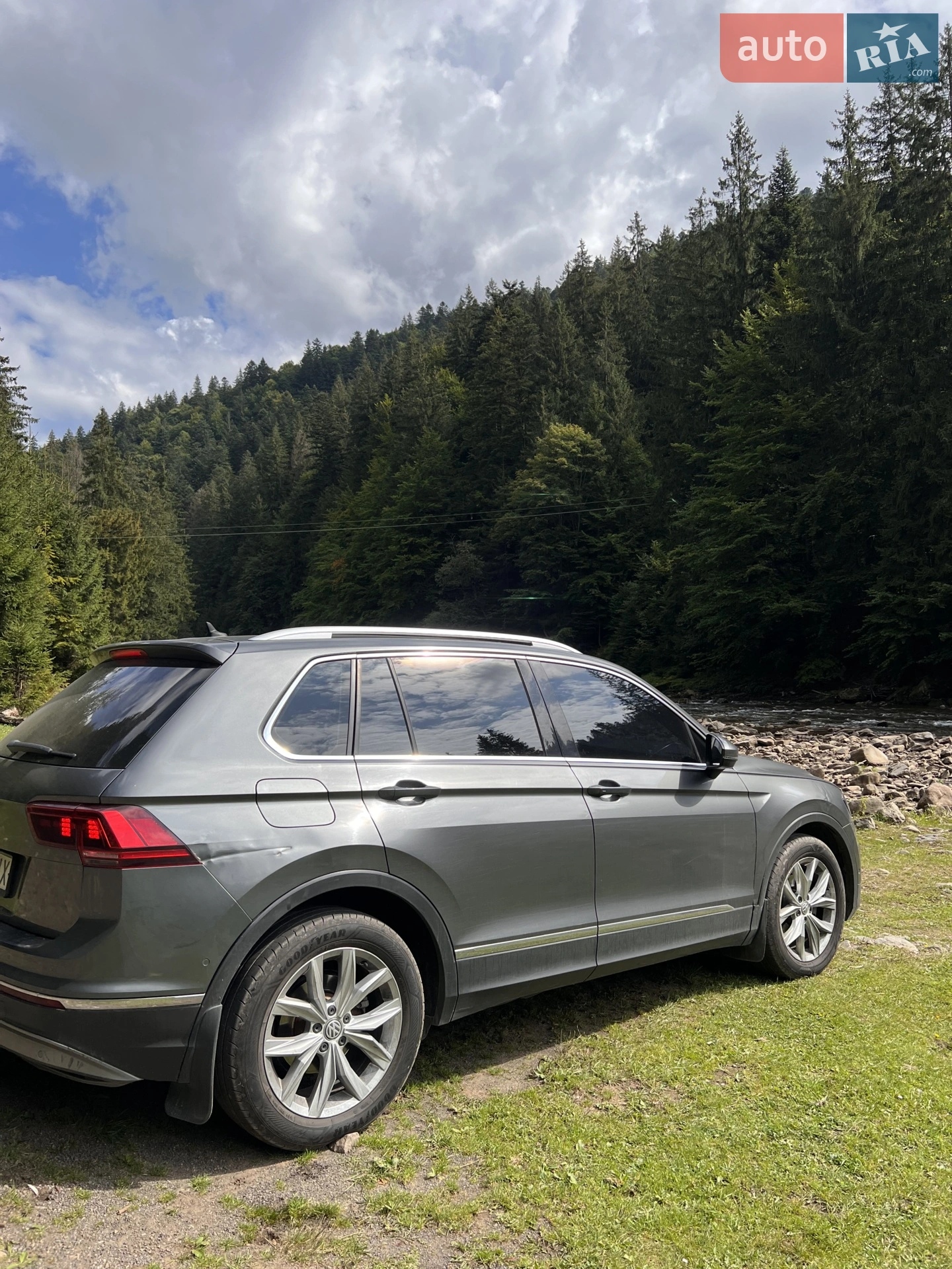 Volkswagen Tiguan 2017 VIN WVGZZZ5NZHW905743 фото оголошення 2 з 22