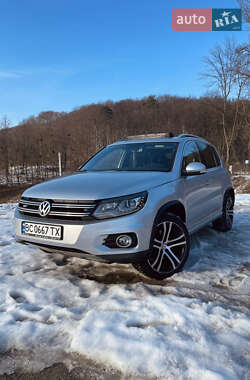 Внедорожник / Кроссовер Volkswagen Tiguan 2016 в Винниках