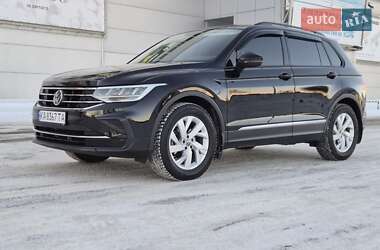 Внедорожник / Кроссовер Volkswagen Tiguan 2021 в Киеве