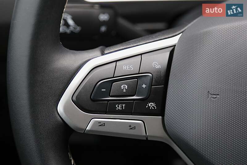 Внедорожник / Кроссовер Volkswagen Tiguan 2023 в Киеве