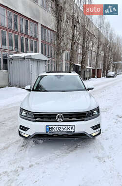 Позашляховик / Кросовер Volkswagen Tiguan 2020 в Києві