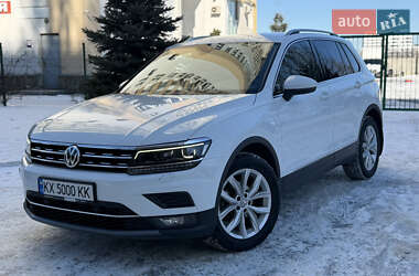 Внедорожник / Кроссовер Volkswagen Tiguan 2017 в Харькове