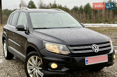 Внедорожник / Кроссовер Volkswagen Tiguan 2016 в Новояворовске
