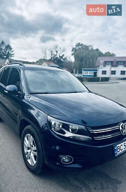 Позашляховик / Кросовер Volkswagen Tiguan 2015 в Красному